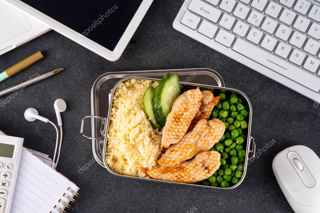 Contenitore pranzo bilanciato per il lavoro